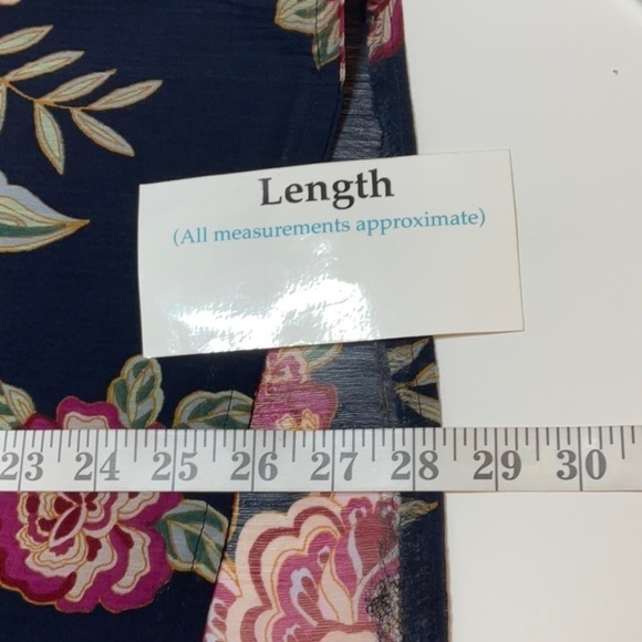 Jessica Simpson for Dillards Navy Floral V-Neck Long Sleeve Blouse 1X - Picture 8 of 11